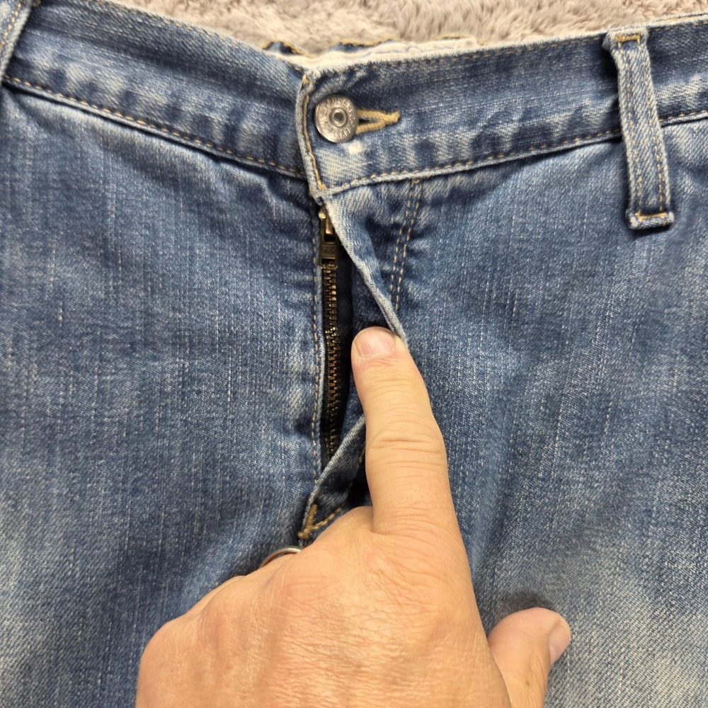 Vintage Levis Engineered Jeans Mens Blue Twisted Medium Wash Zip Fly Fits 26x30 - Picture 16 of 16